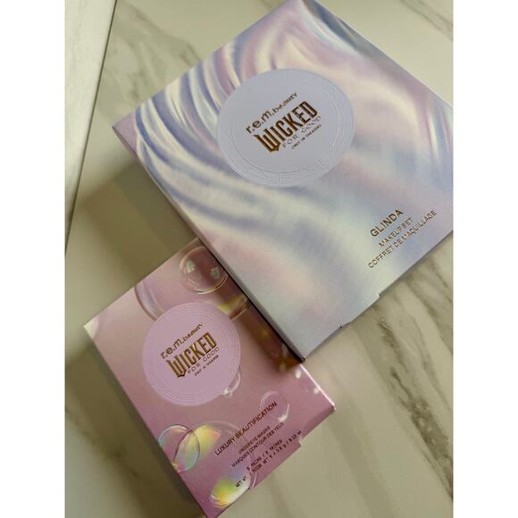 REM r.e.m. Beauty Wicked For Good Glinda Makeup Set & Luxury Beautification New